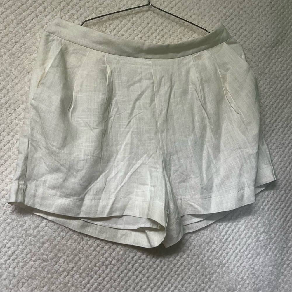 LUSH Womens High Rise Shorts Ivory Rayon Linen Blend Large Like New Pockets